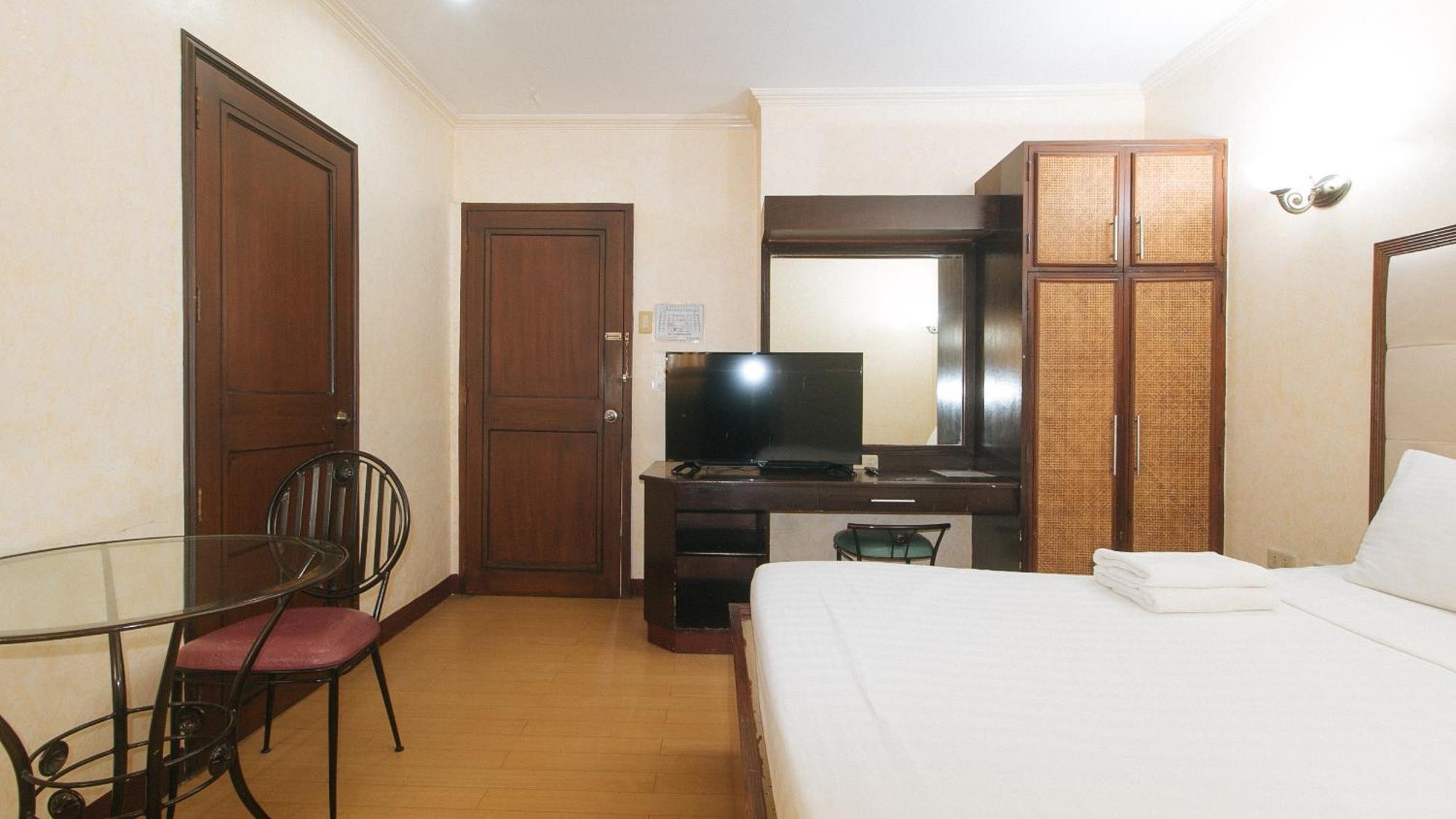 Capital O 740 Bliss Hotel Dau Mabalacat Exterior foto