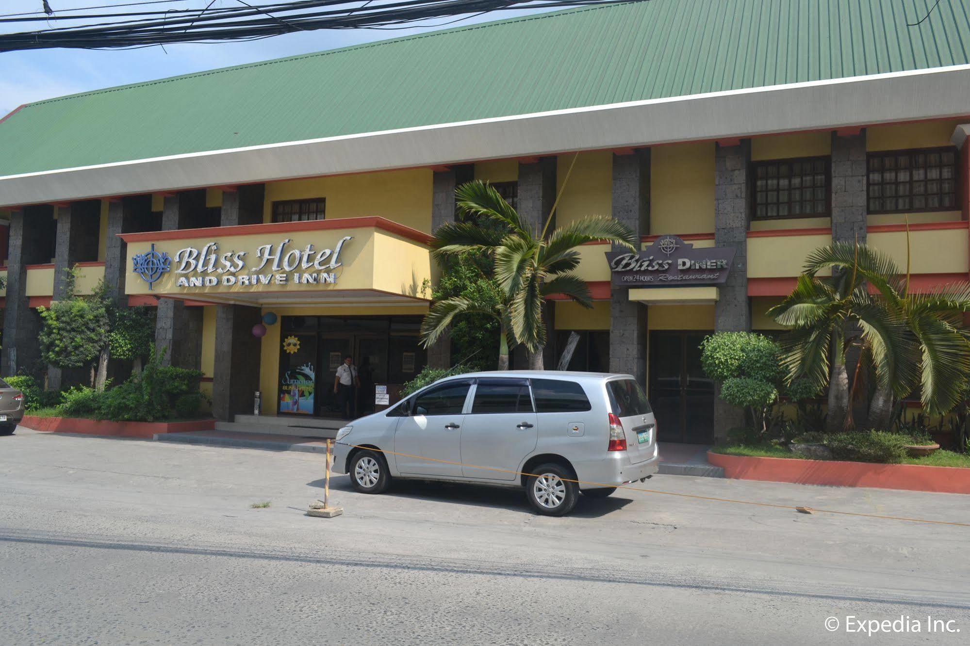 Capital O 740 Bliss Hotel Dau Mabalacat Exterior foto