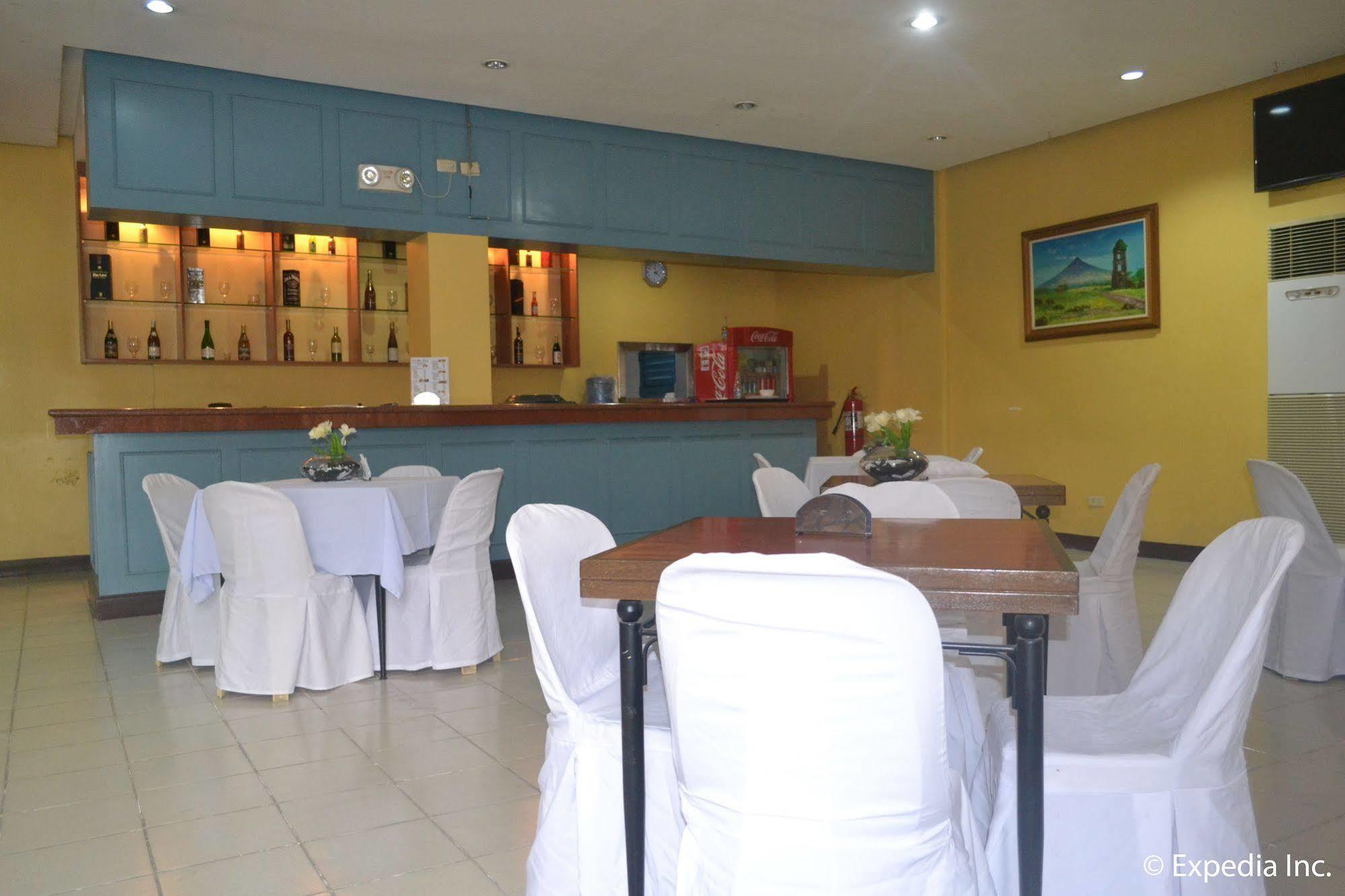 Capital O 740 Bliss Hotel Dau Mabalacat Exterior foto